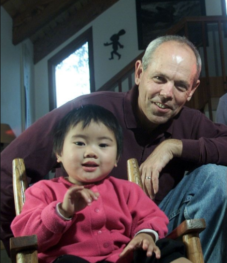 Joe Spano and his daughter pose for a picture.