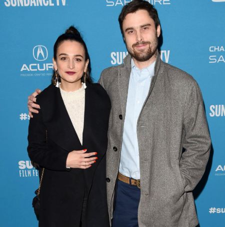 The Big Mouth actress Jenny Slate is excepting her first child with her fiancé Ben Shattuck.