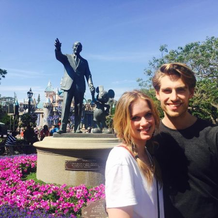 Elizabeth Lail dated Julian Haig in the past.