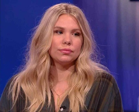 Kailyn Lowry looking sad.