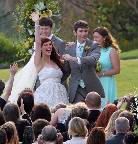 Sara Rue and husband Kevin Price at their wedding.