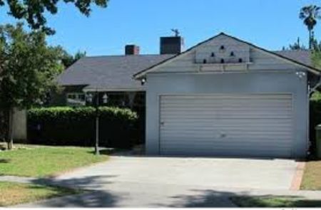 Sherri Shepherd's sold house at Sherman Oaks.