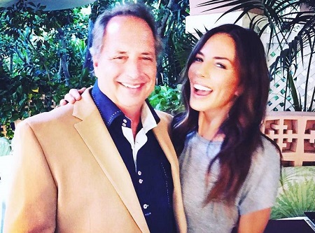 Leslie Lovitz has not even been pictured with Jon.