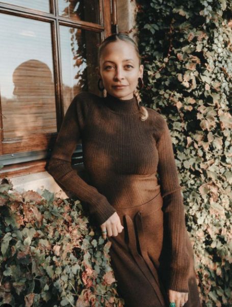 On September 21, 1981, Nicole Richie was born in Berkeley, California, USA.