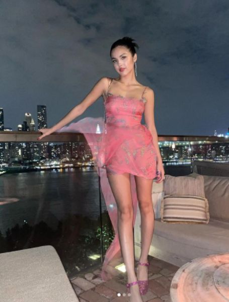 On January 8, 2021, Olivia Rodrigo dropped her debut single, Driver License.