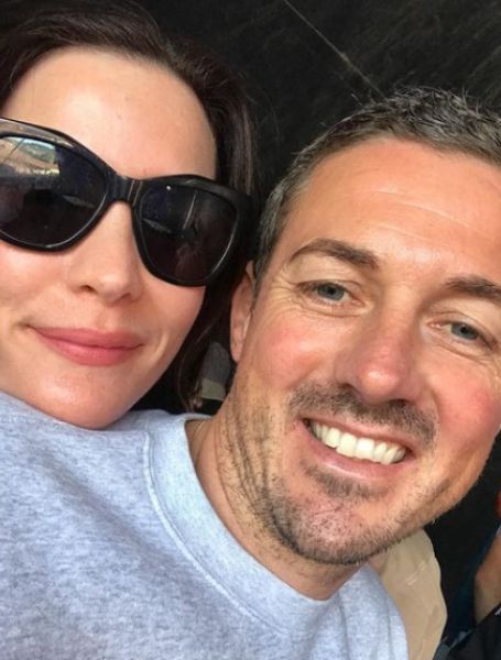After seven years together, Lord of the Rings star Liv Tyler reportedly broke up with his fiancé Dave Gardner.