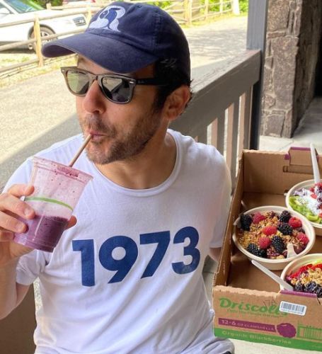 On July 9, 1976, Fred Savage was born in Highland Park, Illinois, USA. 