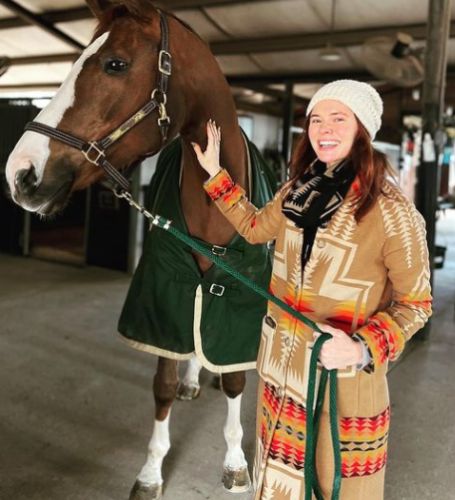 Suzanne Santo is a well-known American actress, model, musician and social media influencer. 