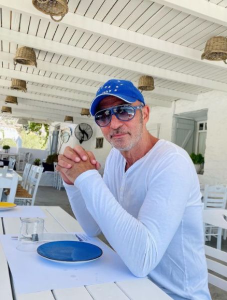 In Tehran, Iran, Shaun Toub was born to a Persian-Jewish family.