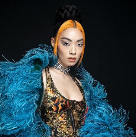 In 2013, Rina Sawayama started her solo career releasing her debut the single "Sleeping in Waking."