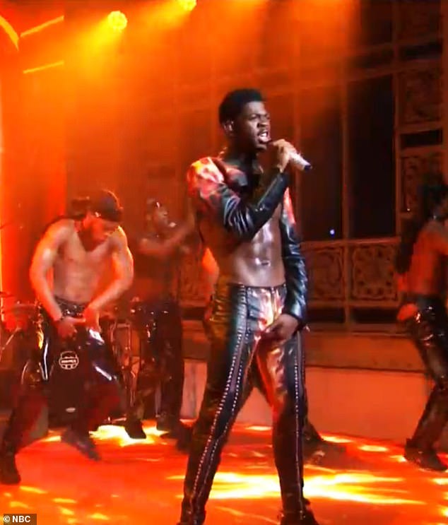 While performing on the finale of Saturday Night Live, an unexpected wardrobe malfunction happened to Lil Nas X, which left him with ripped pants in front of a live audience.