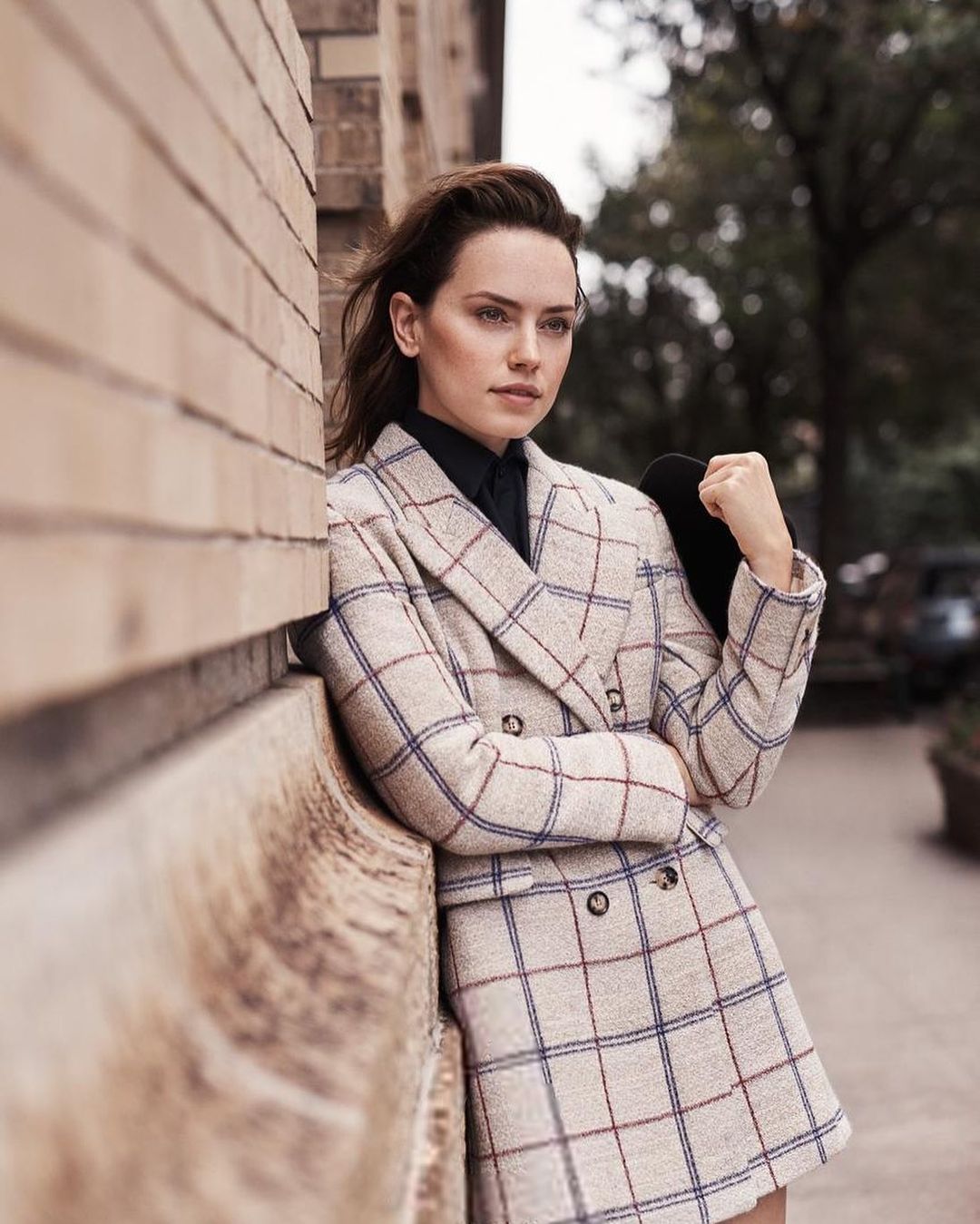 Star War actress Daisy Ridley's net worth is estimated to be $9 million.