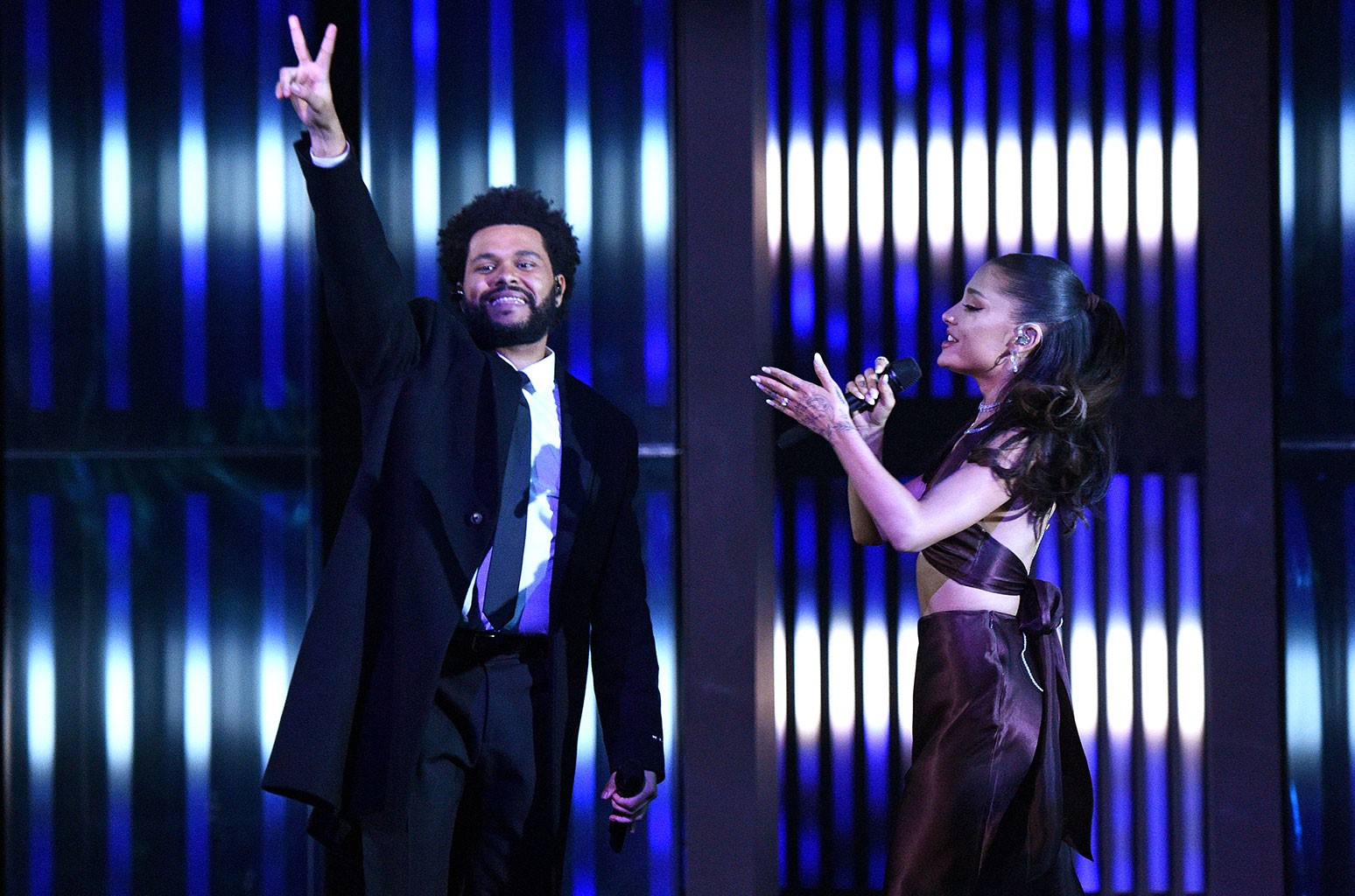 The Weeknd, got the award ceremony a fantastic start with a performance of Save Your Tears that became a surprise duet with Ariana Grande.