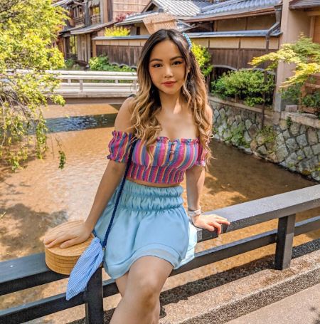 Chole Ting was born on 9 April 1986 in Brunei, Southeast Asia.