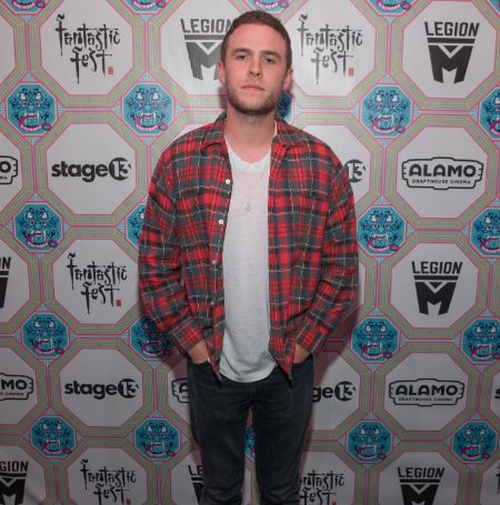 Iain De Caestecker holds a total net worth of approximately $5 million.