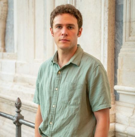 Iain De Caestecker was born on December 29, 1987, in Glasgow, Scotland.