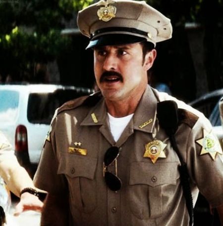 David Arquette owns multiple houses in the U.S. He has sold with a preety good amount of profit.