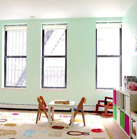 Johnny Lee Miller spends $2.105 million for the apartment in New York City, located in the East Village neighborhood.