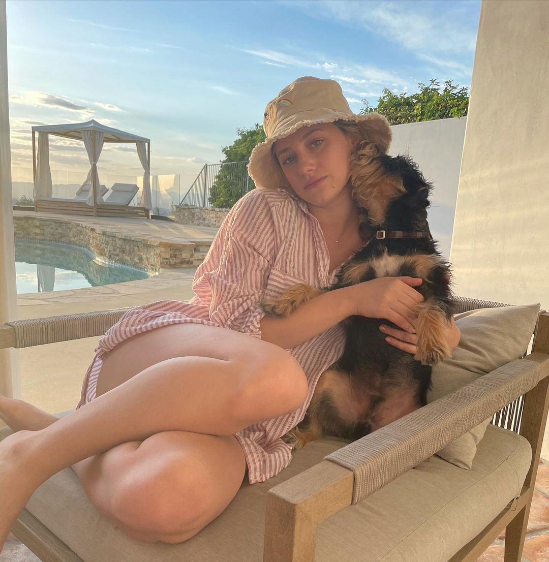 Lili Reinhart with her pet.