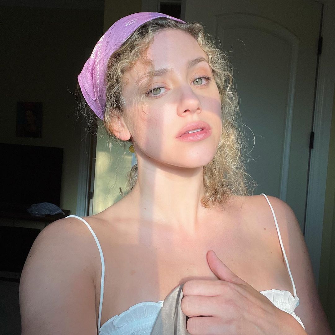 Beautiful Lili Reinhart.