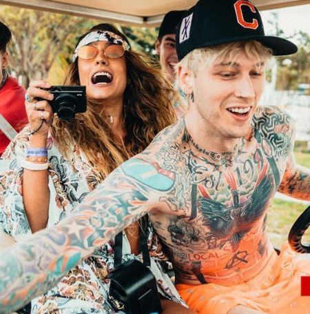 Sommer Ray dated Machine Gun Kelly.