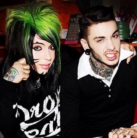 Jayy Von Monroe was in a band with Dahvie.