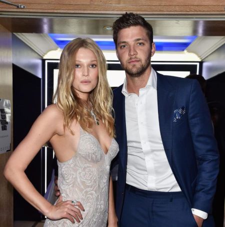 Toni Garrn dated Chandler Parsons.