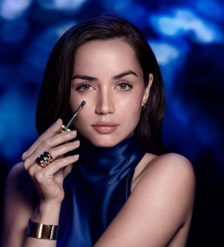 Ana de Armas is a Spanish-Cuban actress, most recognized for Blade Runner 2049 and Hands of Stone roles.