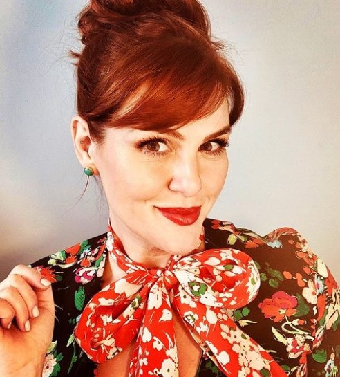 Mischa Livingstone & Sara Rue seemed to have met before Rue was a Hollywood star.