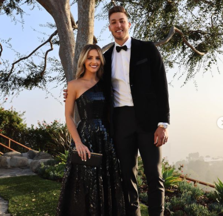 Elle is the beautiful wife of the NBA star Meyers Leonard.