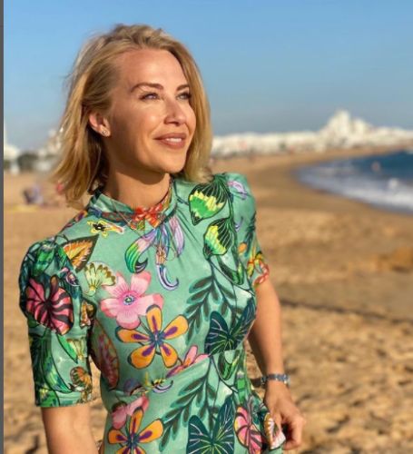 Laura Hamilton began her career as Melody on the popular pre-school show "Fun Song Factory." 