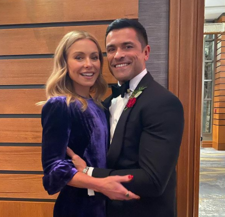 Kelly Ripa holds an estimated net worth of an incredible $120 million.