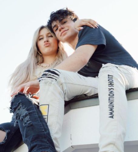 Elliana Walmsley is romantically involved with Jentzen Ramirez.