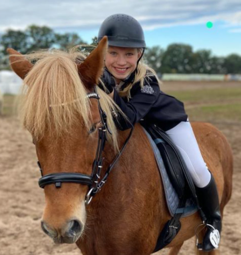 Helena Zengel's mother persuades her into acting.