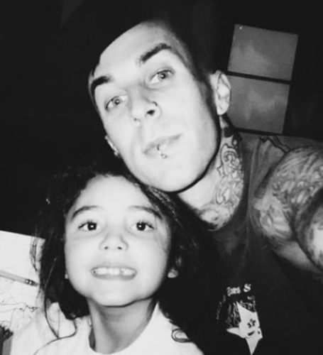 Atiana De La Hoya is Travis Barker's stepdaughter, whom he assisted in raising when he was married to his ex-wife Shanna Moakler. 