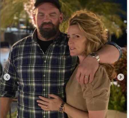 Suplee met Lewis sometime around 1992.