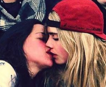 Cara Delevingne and Michelle Rodriguez dated in 2014.