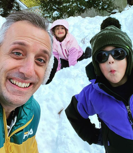 Joe Gatto&nbsp;with his children.Photo Source: Instagram