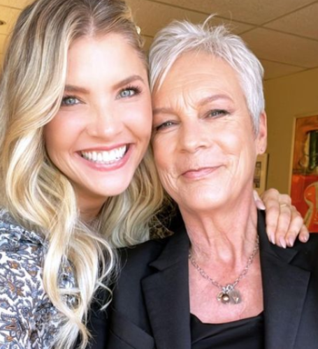 Jamie Lee Curtis is a wealthy American actress, producer, and novelist with a net worth of $60 million. 