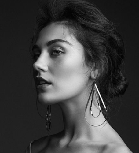 Ryan Seacrest and his girlfriend, Aubrey Paige, do not have any children together at this moment. 