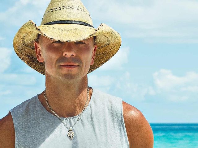 Kenny Chesney is currently in a relationship with Mary Nolan.