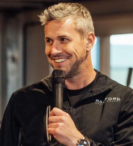 Ant Anstead joined the Hertfordshire Constabulary, the county's territorial police force, in 1999 and started working as a Police Constable.