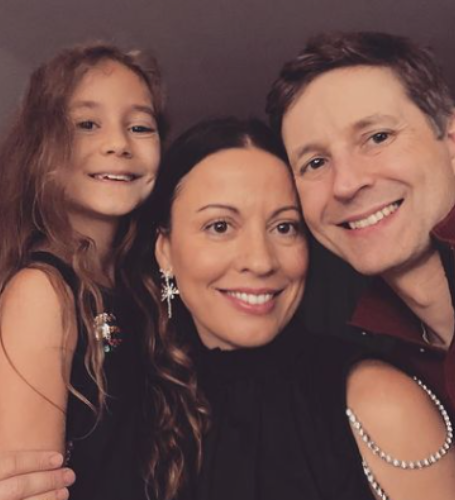 Eben Russell, an American playwright and producer, is Kay Cannon's husband.