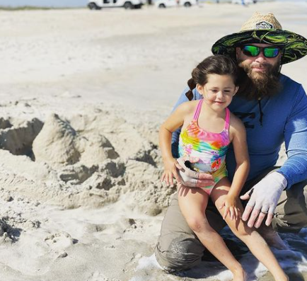 Jenelle Evans' husband David Eason with her daughter Ensley Jolie Eason.