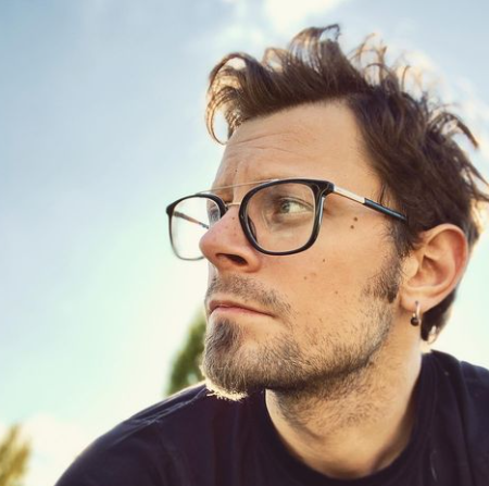 Is Alexander McPherson married to actor Lindsley?