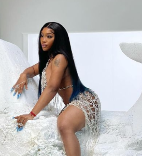 In her critically acclaimed album, 'Ctrl,' SZA wrote lyrics about "unhealthy relationships."