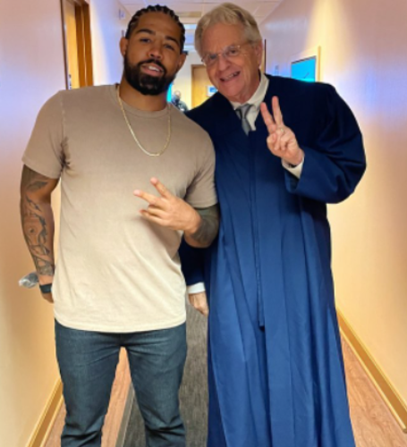 Jerry Springer and Micki Velton decide to quit their marriage.