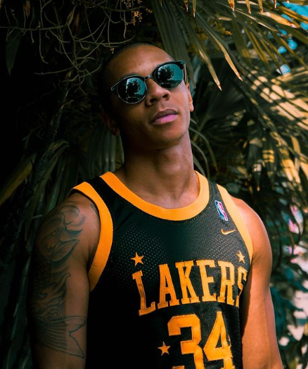 DeRon Horton might be single as of 2022.