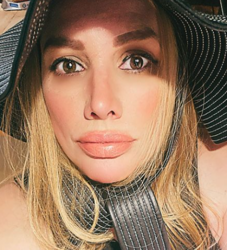 Alice Evans revealed that she was unable to pay the legal bills due to a lack of cash.