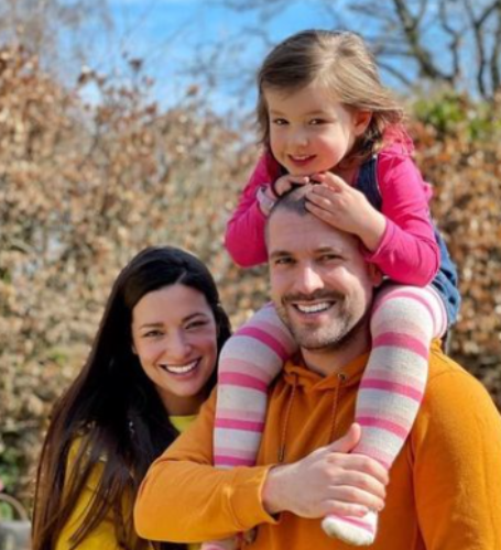 Soon after Sophie Austin's divorce from her actor spouse Graeme Rooney, Shayne Ward and Austin began dating in 2016.